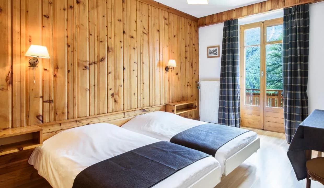 Chambre avec balcon privé face au Mont-Collon — Grand Hôtel & Kurhaus Arolla